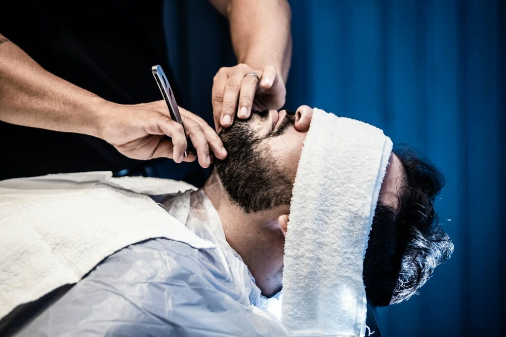 Barbering med varmt håndkle